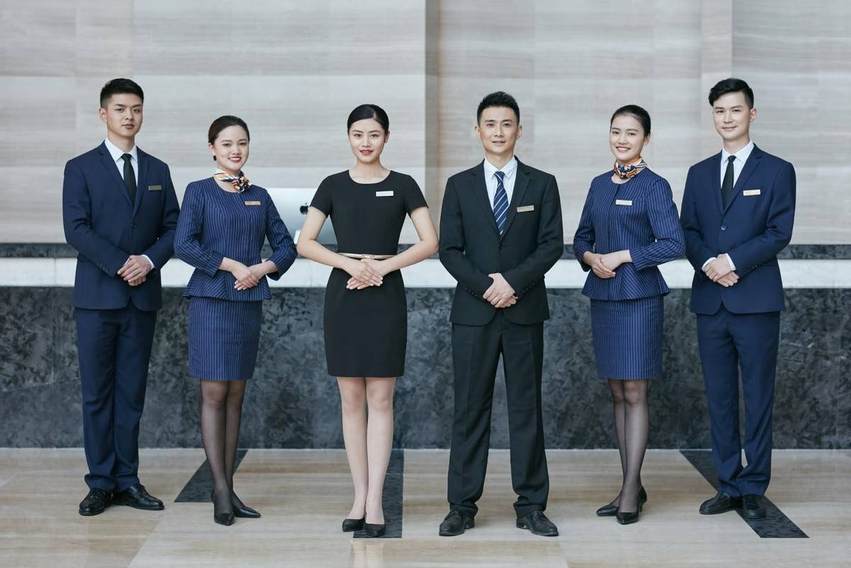 領(lǐng)悅服務(wù) 以未來(lái)之眼，雕琢當(dāng)下體驗(yàn)——專業(yè)物業(yè)與禮儀服務(wù)的融合之道